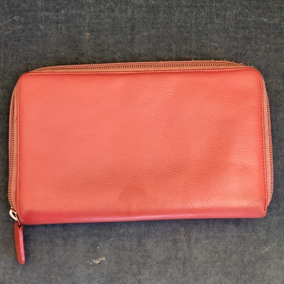 Chanel  Clutch - Picture 6 of 12